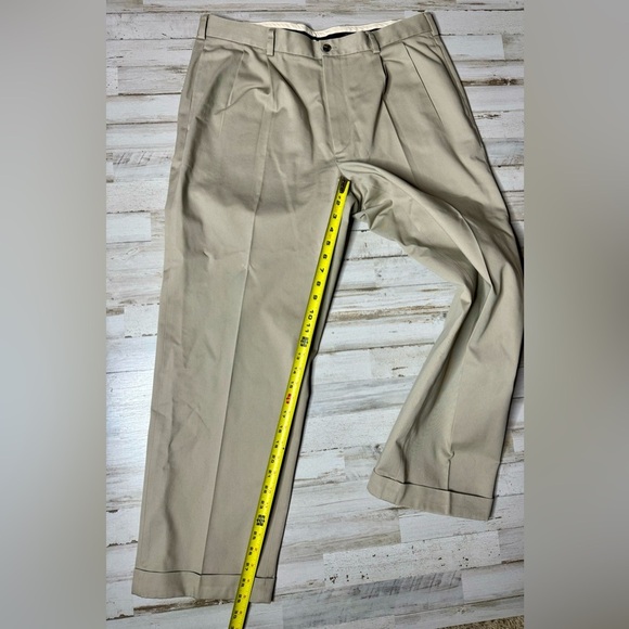 Brooks Brothers Elliot Advantage Chino Pants Mens 37x30 Beige Straight Pleated - Picture 6 of 10